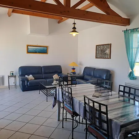 Feriehus Maison Charmante Pour 6 Personnes, Calme Avec Piscine Privee - Fr-1-323-578 *