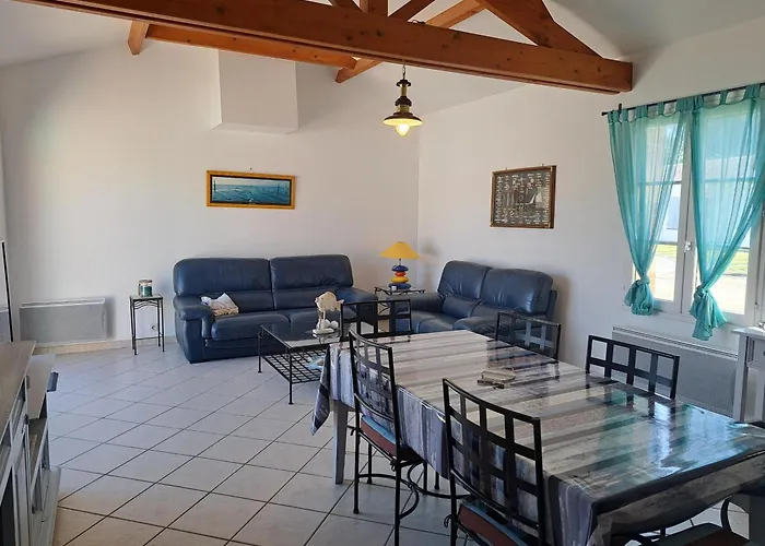 Дом отдыха Maison Charmante Pour 6 Personnes, Calme Avec Piscine Privee - Fr-1-323-578 *