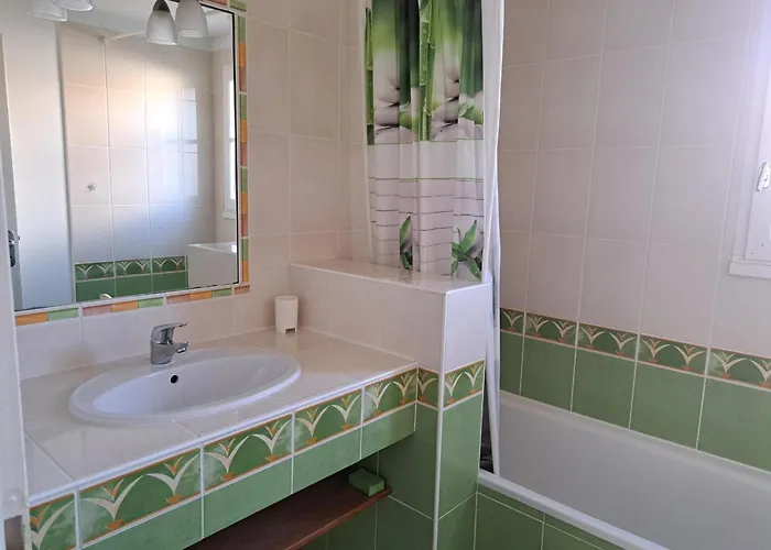 Дом отдыха Maison Charmante Pour 6 Personnes, Calme Avec Piscine Privee - Fr-1-323-578 Сен-Жан-де-Мон